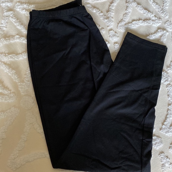 Dreams Co Women’s Sz Large plaid flannel LS shirt and black leggings- pj set - Picture 4 of 9